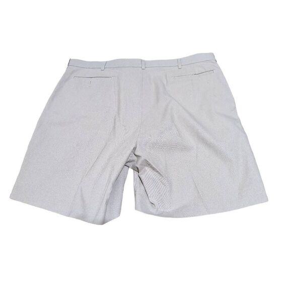 Haggar Casuals Men's Cream Mid-Rise Cotton Blend Chino Shorts Size 40 - Picture 2 of 6